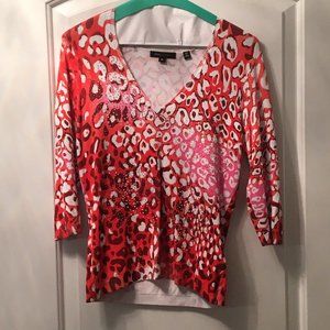 BCBGMaxAzria Red and White V-Neck Sweater